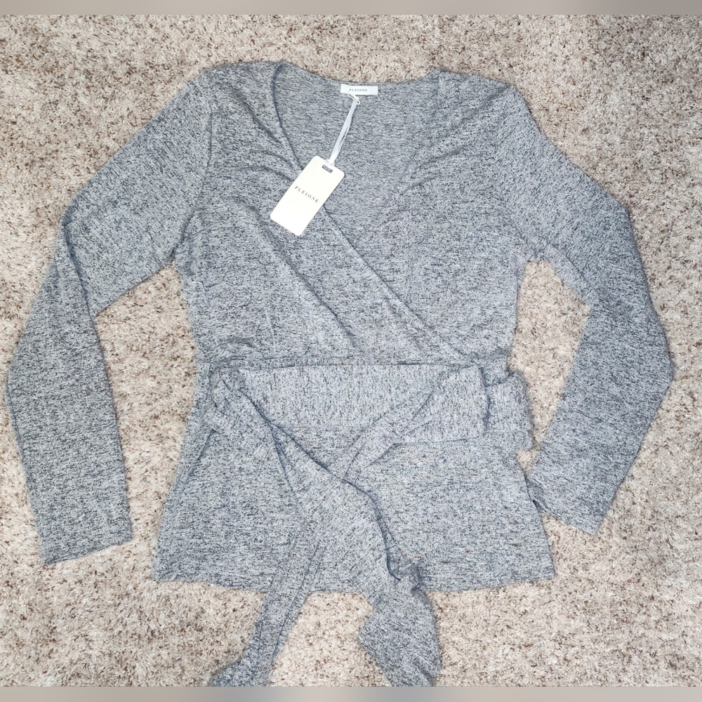 Pleione Gray Wrap Tie Top New Sample